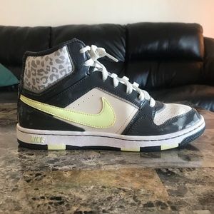 Nike Womens Prestige 3 High Top Gray Leopard Sz 8